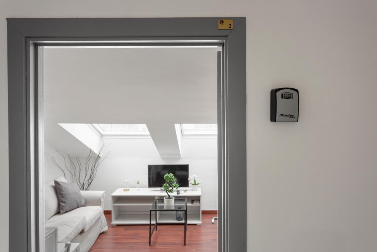 2 Bedroom 2 Bathroom Apt - Duomo 2 Mailand Exterior foto